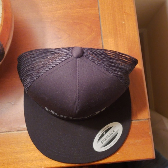 Hurley Hat - Picture 2 of 3